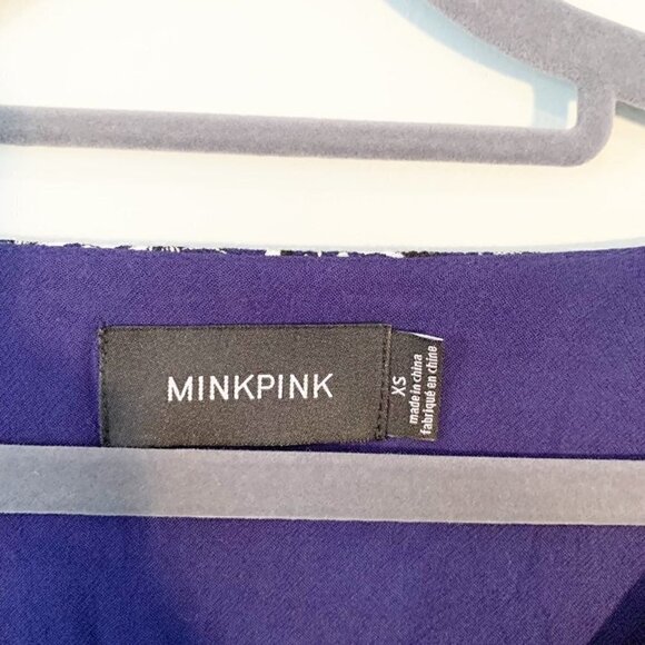 5/$25 Minkpink short ruffle sleeve flowy v-neck lined floral tunic top - XS - Picture 6 of 9